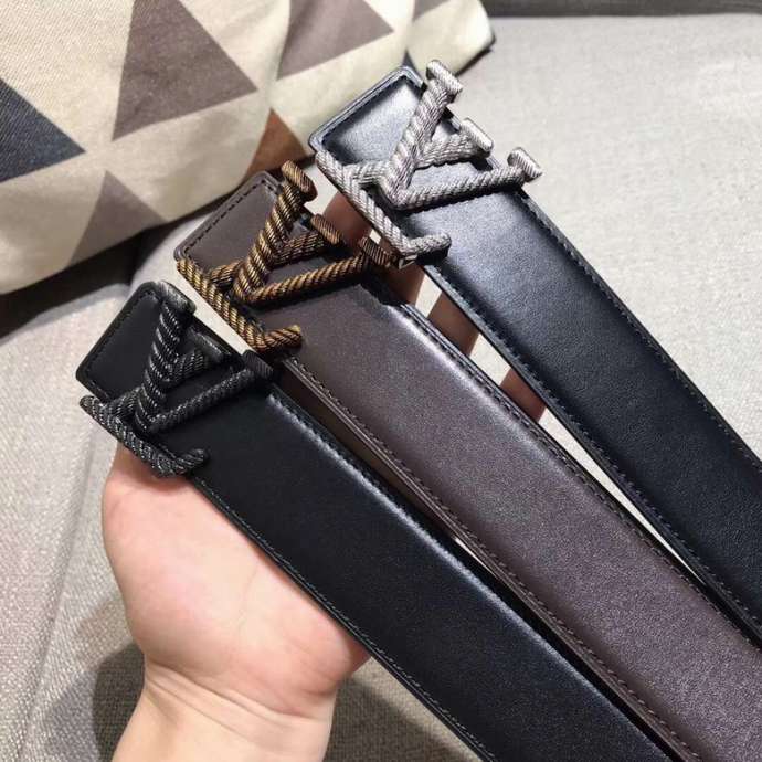 Picture of LV Belts _SKULVBelt38mmX100-125cm7D526035